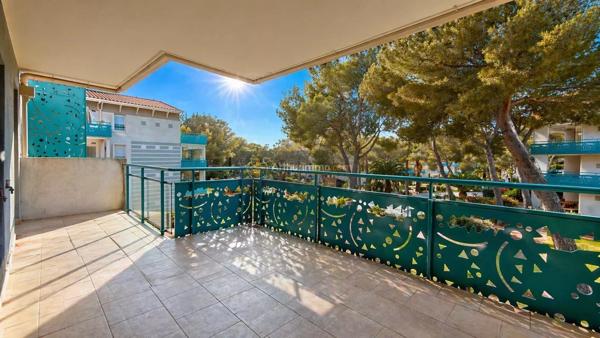 Vente                                                      Appartement
                        
                     5 pièces                      136 m2                     à Saint-Raphaël