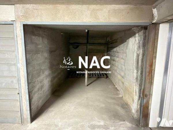 Garage fermé en sous-sol