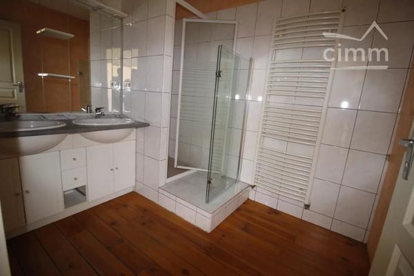 A vendre une maison de village avec 3 chambres.