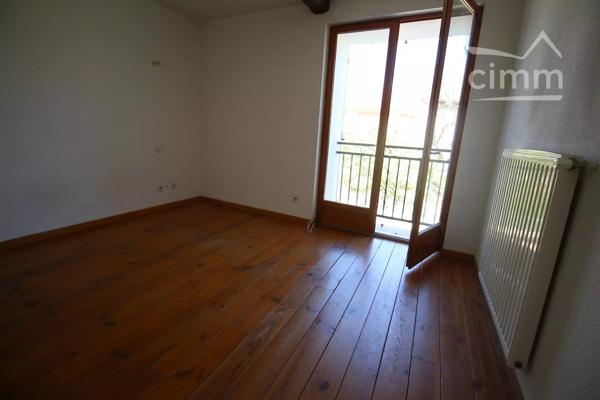 A vendre une maison de village avec 3 chambres.