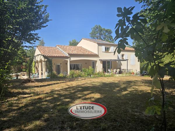 Sainte Pazanne : prestations rares, volumes, proche bourg et au calme !