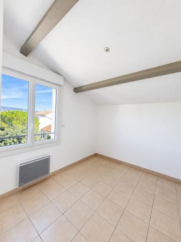 LE BELVEDERE - Appartement 52 m² en dernier étage avec grande terrasse, ascenseur et 2 parkings ? Cavaillon