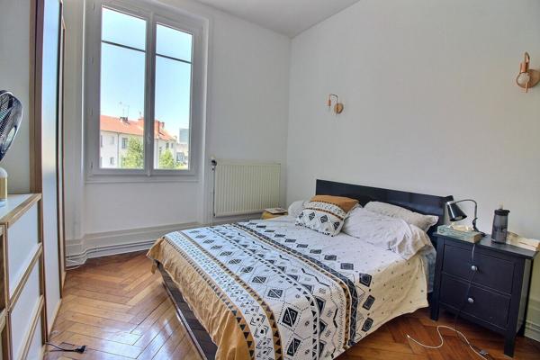 Appartement Lyon 3 pièces étage élevé avec ascenseur
