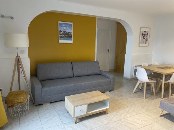 Immeuble à vendre |  Châteauvieux |  210 m²