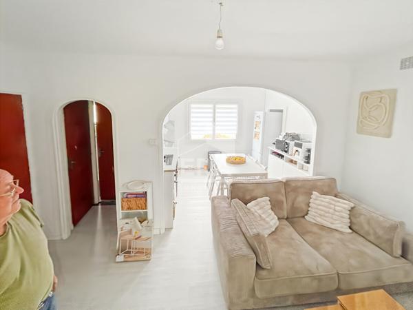 VIAGER Occupé deux têtes - Les Pennes Mirabeau - Maison de maitre + dépendance