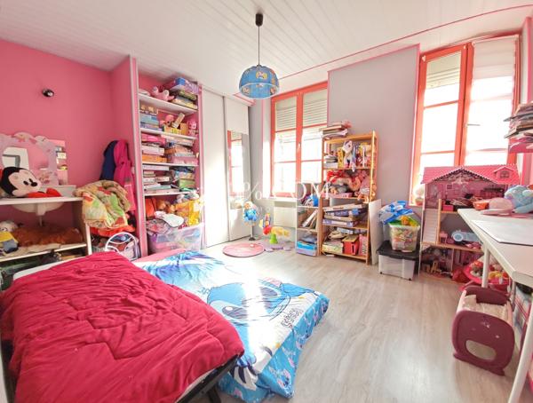 Maison 5 pièce(s) 4 chambre(s) 133 m²