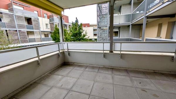 À vendre – Appartement T2 de 43 m² avec balcon et parking – Eysines (33)