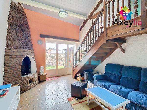 Saint-Bonnet-des-Quarts (42310) A VENDRE- SECTEUR SAINT-BONNET-DES-QUARTS- MAISON AVEC GRANGE ET DÉPENDANCES SUR TERRAIN DE 2110 M2