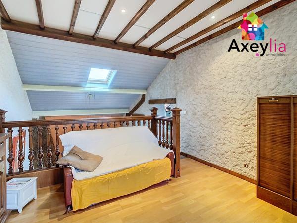 Saint-Bonnet-des-Quarts (42310) A VENDRE- SECTEUR SAINT-BONNET-DES-QUARTS- MAISON AVEC GRANGE ET DÉPENDANCES SUR TERRAIN DE 2110 M2