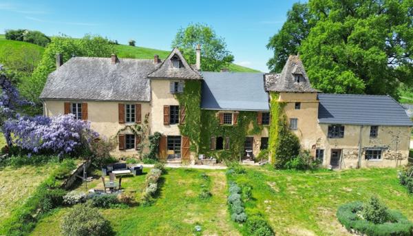 Demeure de prestige Auzits 8 pièces d'environ 247 m2 Auzits
