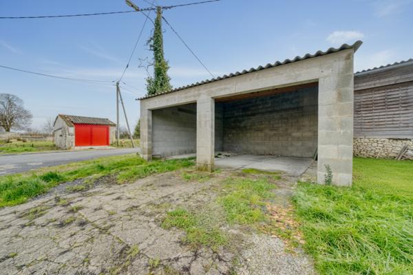 Maison pierre rénovée – 140 m² – 5 pièces – Entre Saintes et Pons 