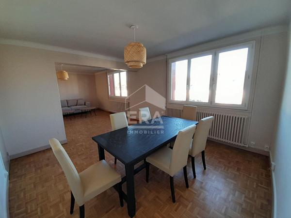 CHATEAUROUX A louer Appt meublé TYPE 3  BALCON