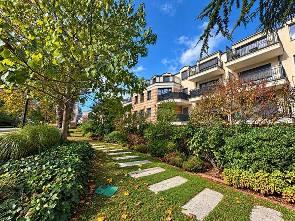 Appartement Verneuil Sur Seine 3 pièce(s) 299 000 € **  - Référence  1167