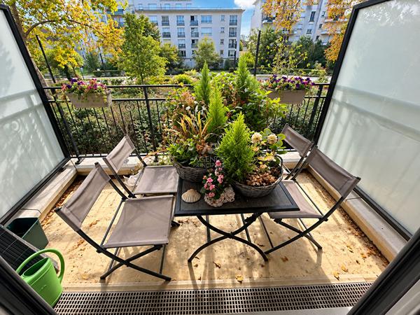 Appartement Verneuil Sur Seine 3 pièce(s) 299 000 € **  - Référence  1167
