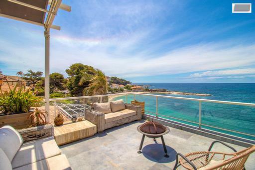 Bandol (83150) Villa de type T9 d'environ 1000m2 avec dépendances et piscine