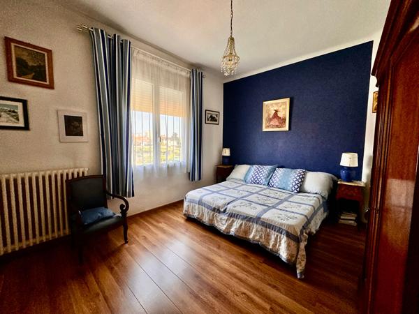Belle maison 151m2, 4 chambres + bureau sur parcelle de 361m2 jardin et garage