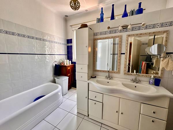 Belle maison 151m2, 4 chambres + bureau sur parcelle de 361m2 jardin et garage