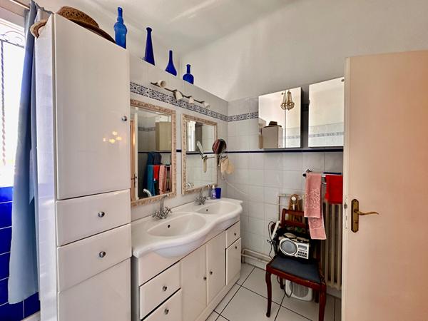 Belle maison 151m2, 4 chambres + bureau sur parcelle de 361m2 jardin et garage