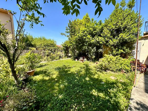 Belle maison 151m2, 4 chambres + bureau sur parcelle de 361m2 jardin et garage