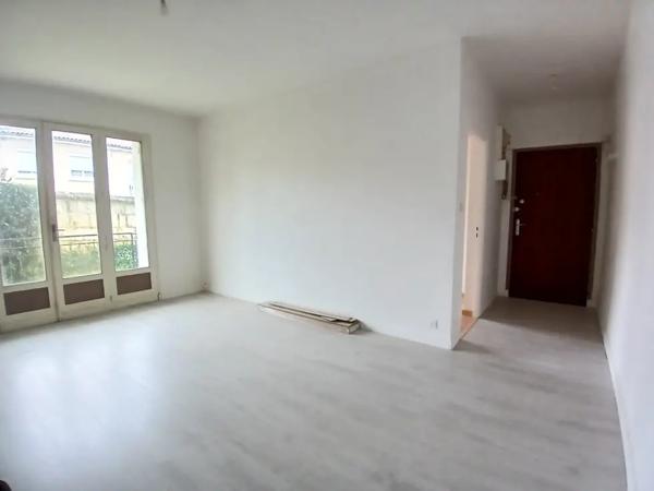 Appartement rez-de-chassée T2- proche Gare Angoulême