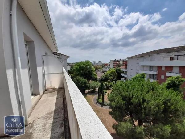 Appartement à louer 2 pièces 44.25m² Montauban (82000)