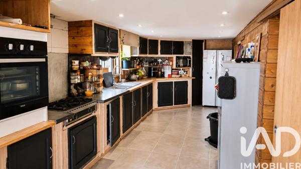 Maison à vendre 10 pièces 196 m² Le Tampon