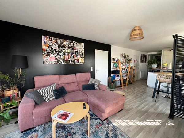 Appartement RENNES - T3 - COURROUZE - LUMINEUX- STATIONNEMENT - BALCON
