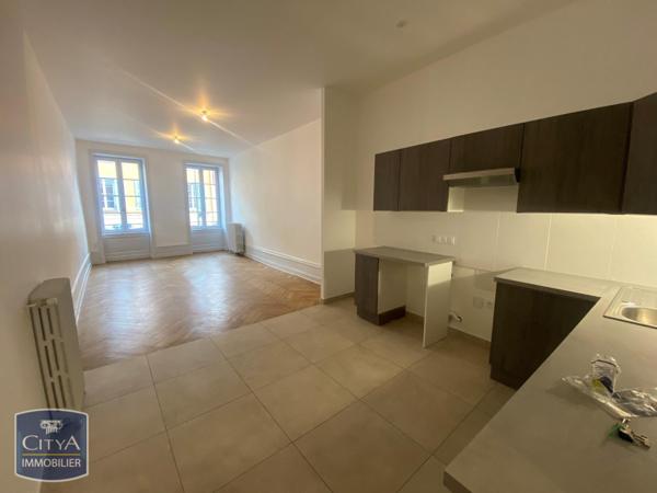 Appartement à louer 4 pièces 110m²