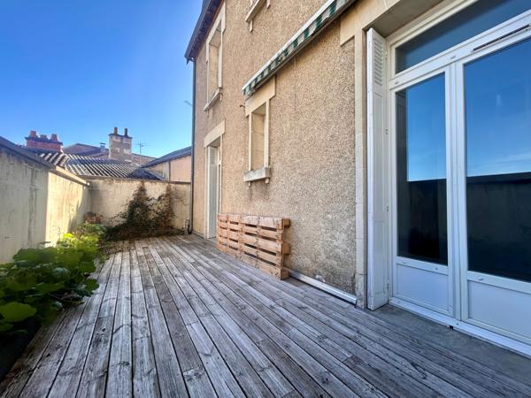 CENTRE VILLE DE POITIERS - PLATEAU - APPARTEMENT T 3 Poitiers (86000)