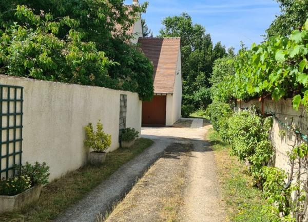 Maison à vendre    5 pièces •  Mandres-les-Roses