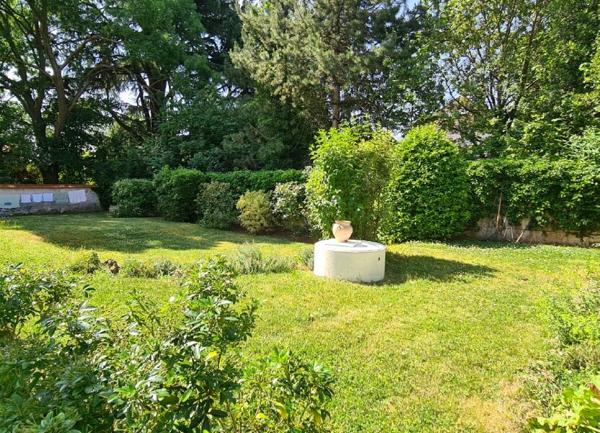 Maison à vendre    5 pièces •  Mandres-les-Roses