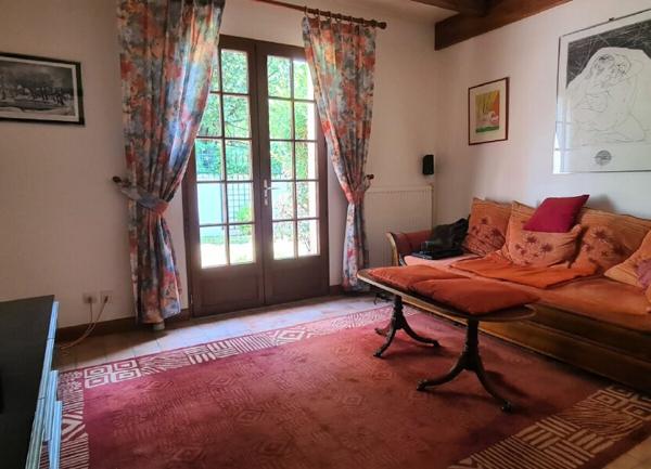 Maison à vendre    5 pièces •  Mandres-les-Roses