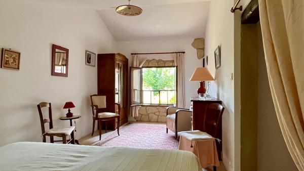 Maison 434 m2 sur un terrain de plus de 3 Hectares