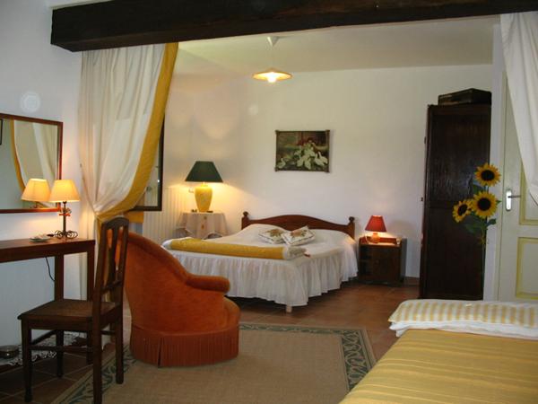 Maison 434 m2 sur un terrain de plus de 3 Hectares