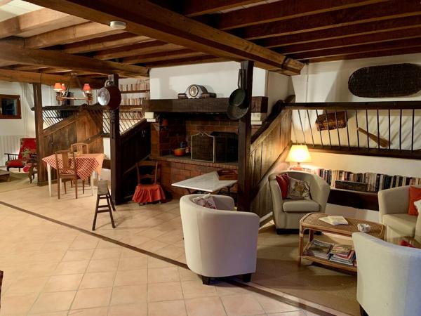 Maison 434 m2 sur un terrain de plus de 3 Hectares