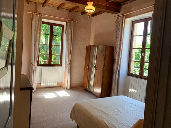 Maison 434 m2 sur un terrain de plus de 3 Hectares