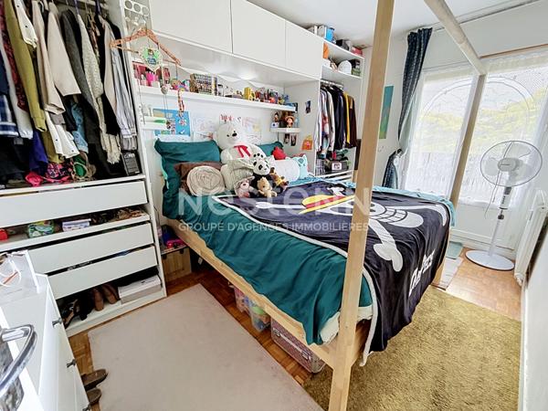 A vendre Appartement de 4 pièces de 69 m² à Plaisir - Quartier centre ville
