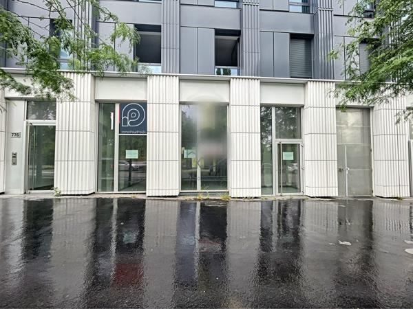 Lille local professionnel à vendre