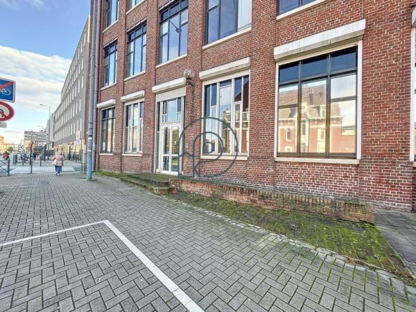 Bureaux en rdc de 377 m2 avec entrée privative indépendante