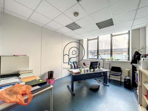 Bureaux en rdc de 377 m2 avec entrée privative indépendante