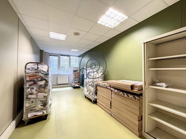 Bureaux en rdc de 377 m2 avec entrée privative indépendante