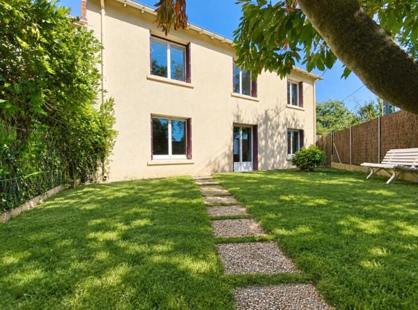 Maison 97m2 - 5 pièces -La Chevroliere - terrain clos environ 470 m2