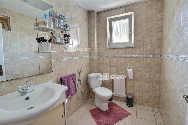 Appartement au centre de GERSTHEIM un 6 pièce(s) 131 m2 plus cour privative de280m2