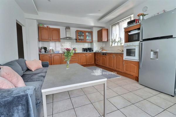 Appartement au centre de GERSTHEIM un 6 pièce(s) 131 m2 plus cour privative de280m2