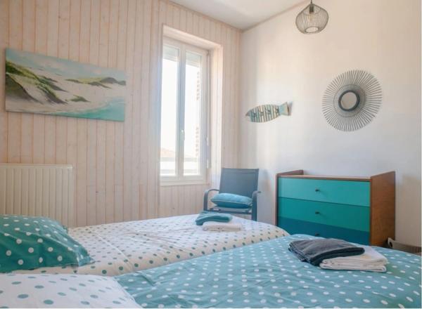 Maison à vendre 8 pièces SAINT GILLES CROIX DE VIE (85)- ensemble immobilier de 2 maisons de type 4 avec piscine jardinet stationnement