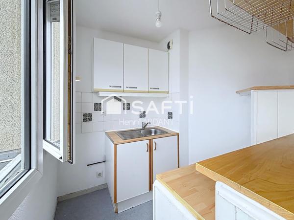 Dernier étage - garage - ascenseur et sympathique balcon