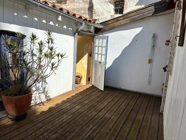 Maison à vendre 9 pièces SAINT AFFRIQUE (12)