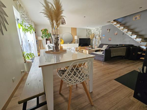 Maison rénovée 3 chambres – Luminosité et confort au rendez-vous 5 km de Candé