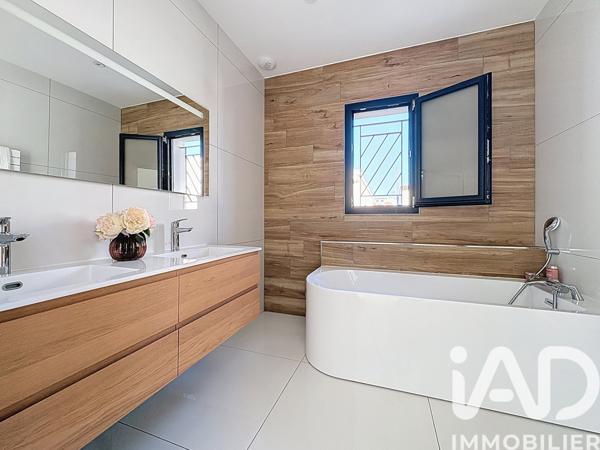 Maison à vendre 5 pièces 157 m² Béziers