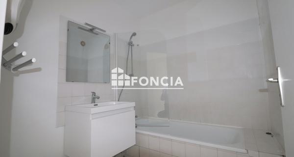 Location Appartement 3 pièces 70.12 m² - Grenoble 38000